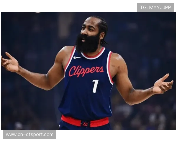 哈登复出参与洛城德比,攻防表现成双刃剑 哈登复出参与洛城德比,攻防表现成双刃剑